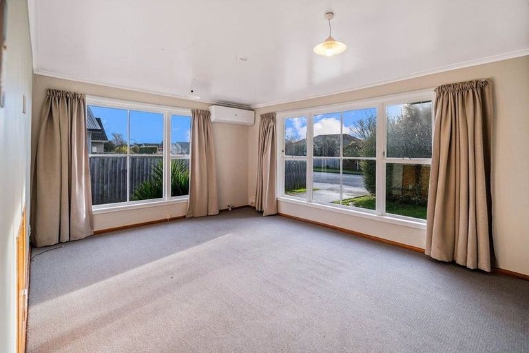 Photo of property in 17 Leicester Crescent, Hoon Hay, Christchurch, 8025