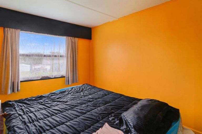 Photo of property in 2 Spencer Street, Western Heights, Rotorua, 3015