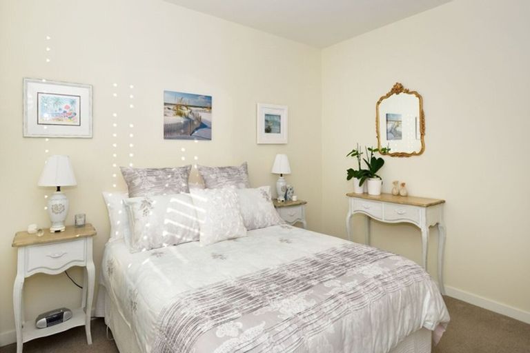 Photo of property in 83 Parkside Drive, Orewa, 0931