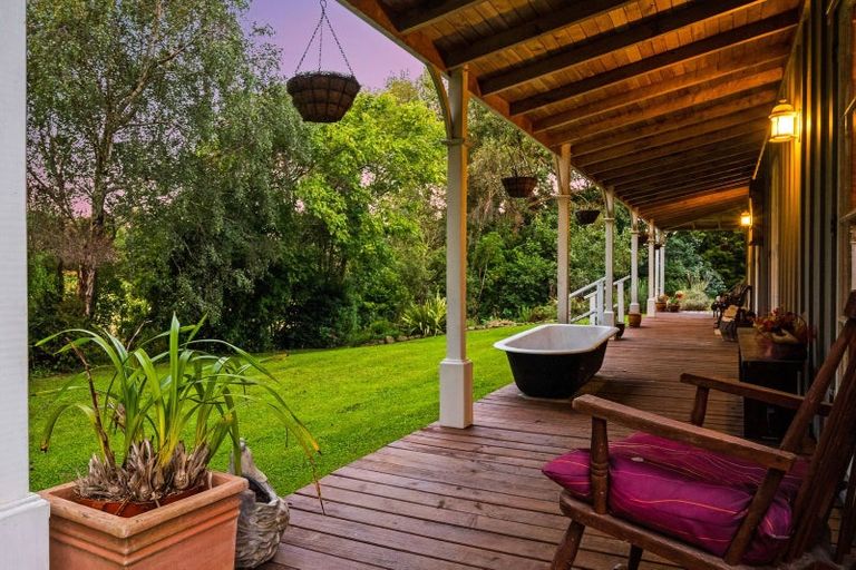 Photo of property in 154 Gear Road, Te Horo, Otaki, 5582