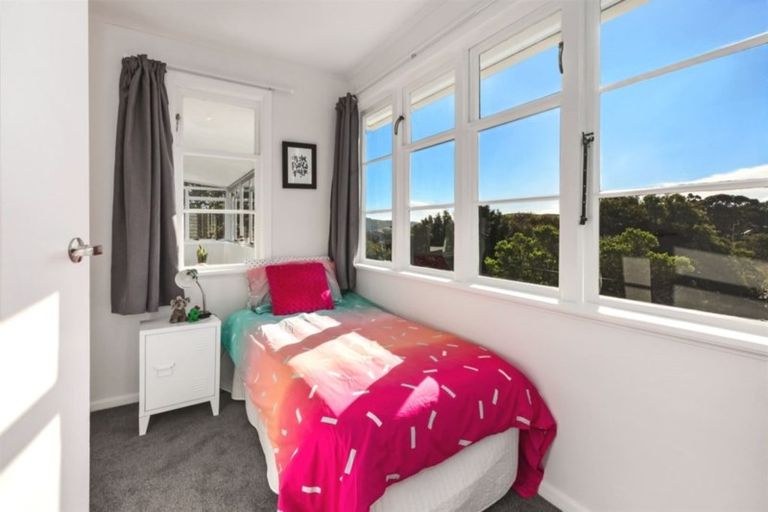 Photo of property in 4 Bromley View, Ranui, Porirua, 5024