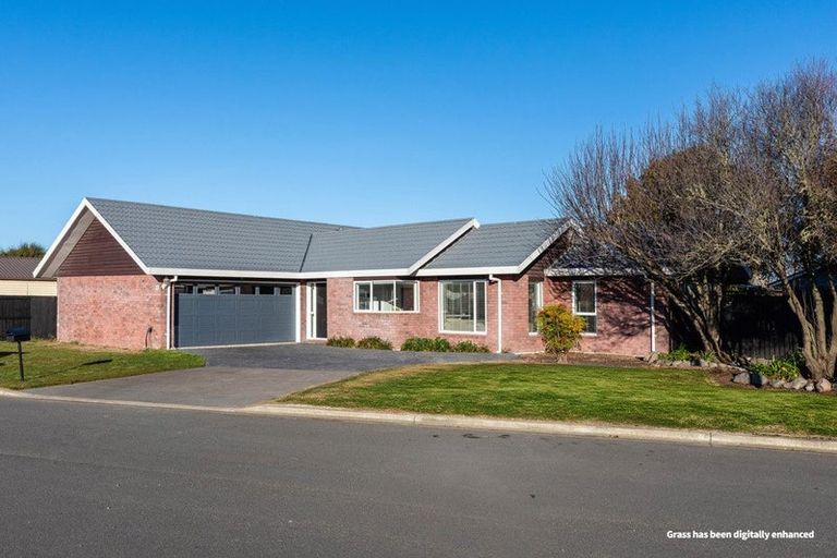 Photo of property in 33 Kirsten Place, Parklands, Christchurch, 8083