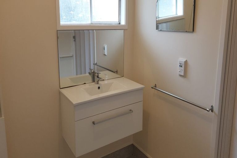 Photo of property in 5 Zita Maria Drive, Massey, Auckland, 0614