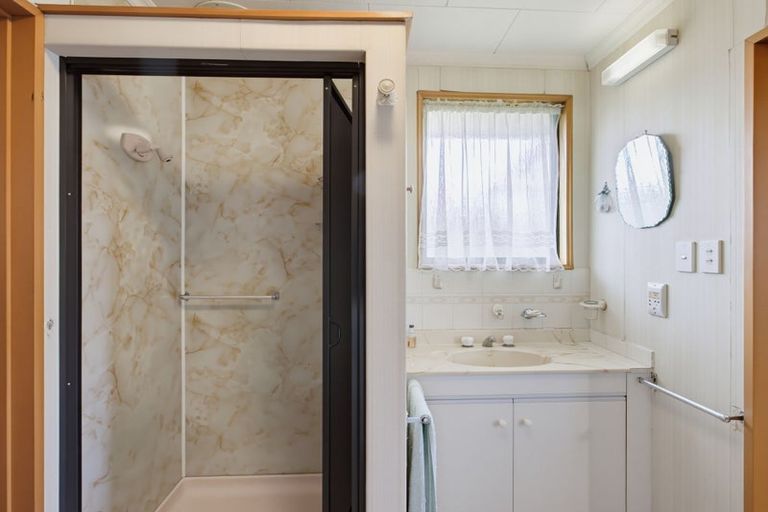 Photo of property in 18 Blaydon Street, Waikaia, 9778