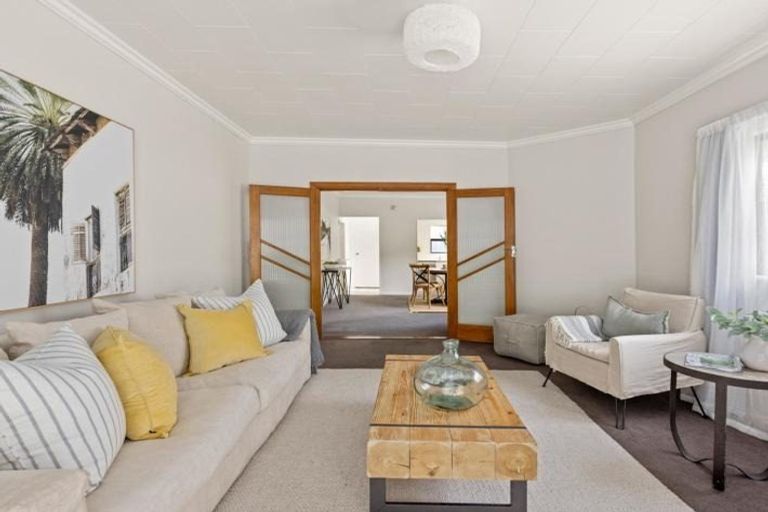 Photo of property in 153 Milton Road, Bluff Hill, Napier, 4110