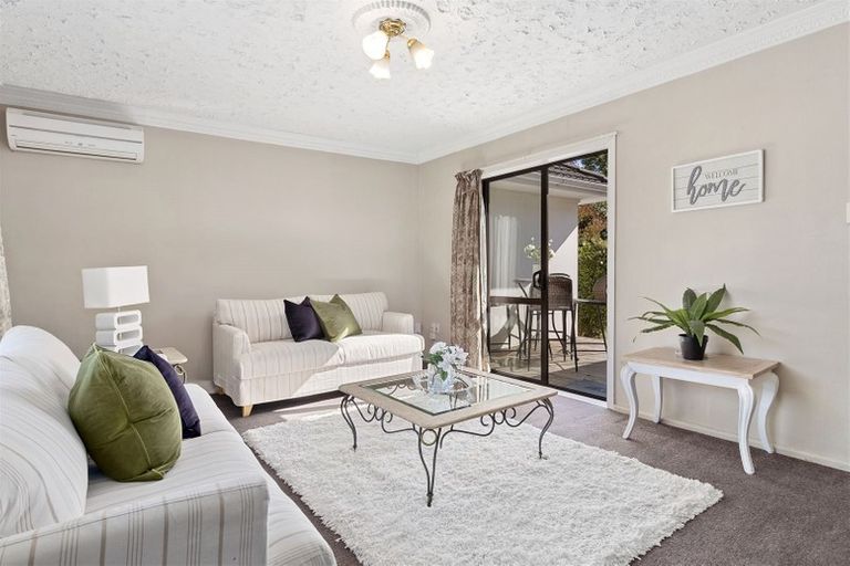 Photo of property in 290 Yaldhurst Road, Avonhead, Christchurch, 8042