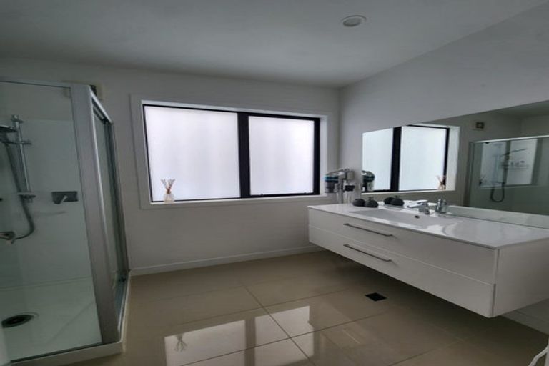 Photo of property in 10/50 Ocean View Road, Northcote, Auckland, 0627
