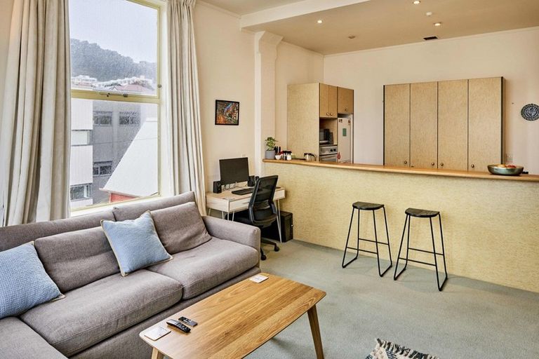Photo of property in 10/37 Majoribanks Street, Mount Victoria, Wellington, 6011