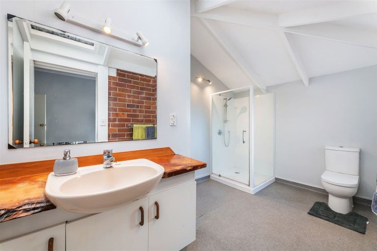 Photo of property in 39 Titirangi Road, New Lynn, Auckland, 0600