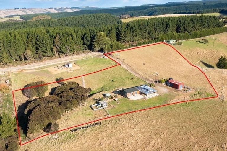 Photo of property in 326 Taieri Beach Road, Taieri Beach, Taieri Mouth, 9091