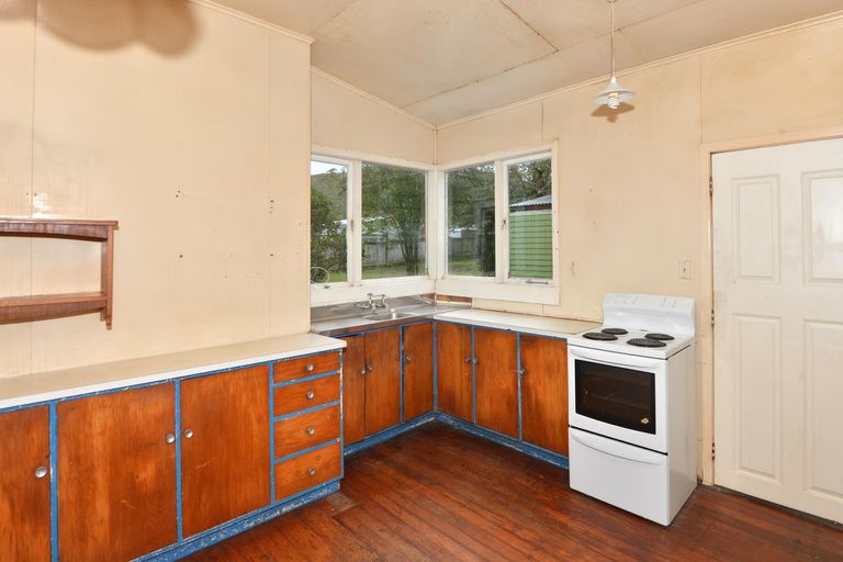 Photo of property in 85 George Street, Hikurangi, 0114