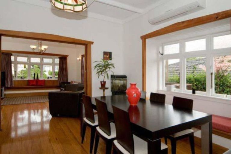 Photo of property in 13a Irirangi Road, Greenlane, Auckland, 1061