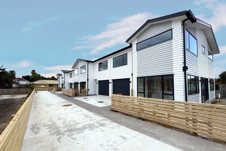 Photo of property in 22d Royton Avenue, Mangere East, Auckland, 2024