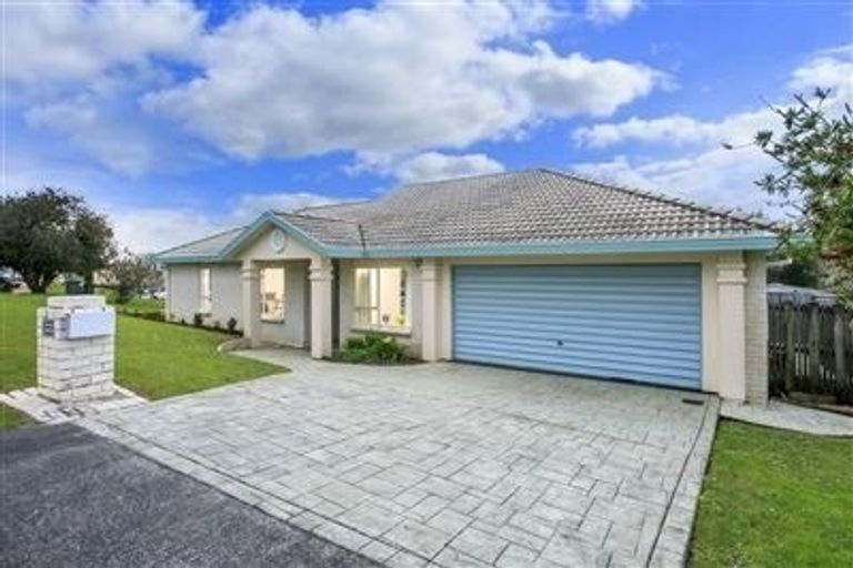 Photo of property in 2 Owl Court, Unsworth Heights, Auckland, 0632