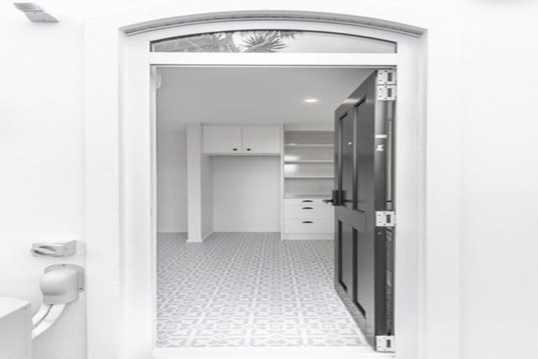 Photo of property in 6/12 Burke Street, Addington, Christchurch, 8024