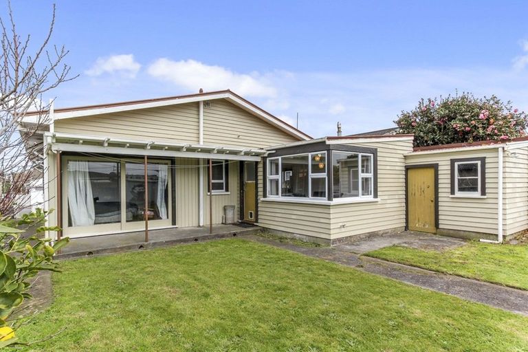 Photo of property in 27 Ngaio Street, Strandon, New Plymouth, 4312