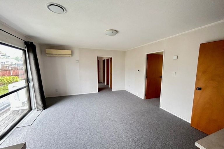 Photo of property in 15 Oakmont Place, Wattle Downs, Auckland, 2103