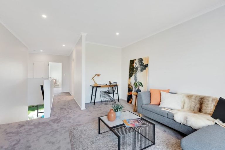 Photo of property in 40 Owen Chapman Drive, Red Beach, 0932