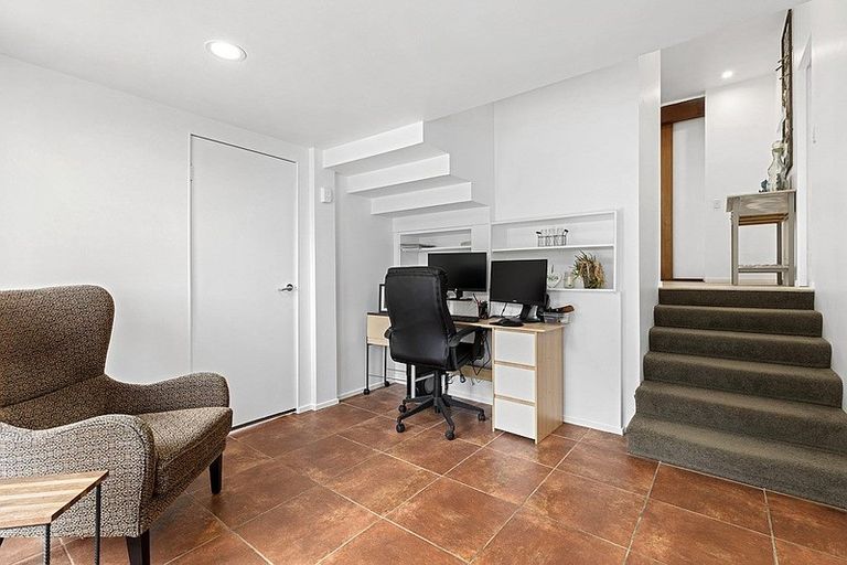 Photo of property in 31 Waipuia Place, Greenhithe, Auckland, 0632