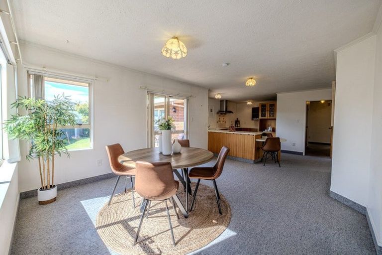 Photo of property in 31 Auckland Road, Greenmeadows, Napier, 4112