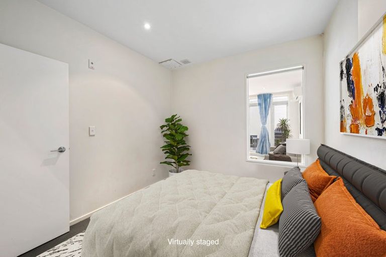 Photo of property in Las Olas De Cuba, 3/35 Torrens Terrace, Mount Cook, Wellington, 6011