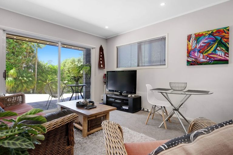 Photo of property in 42a Masterton Road, Rothesay Bay, Auckland, 0630