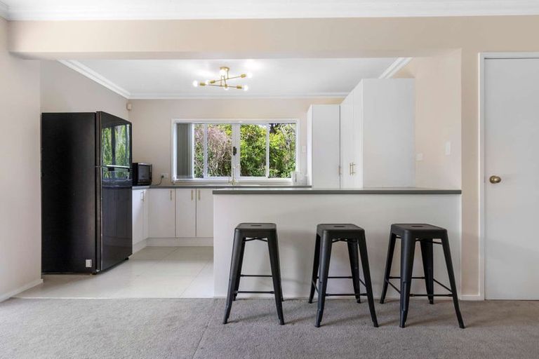 Photo of property in 3 Laingrange Place, Laingholm, Auckland, 0604