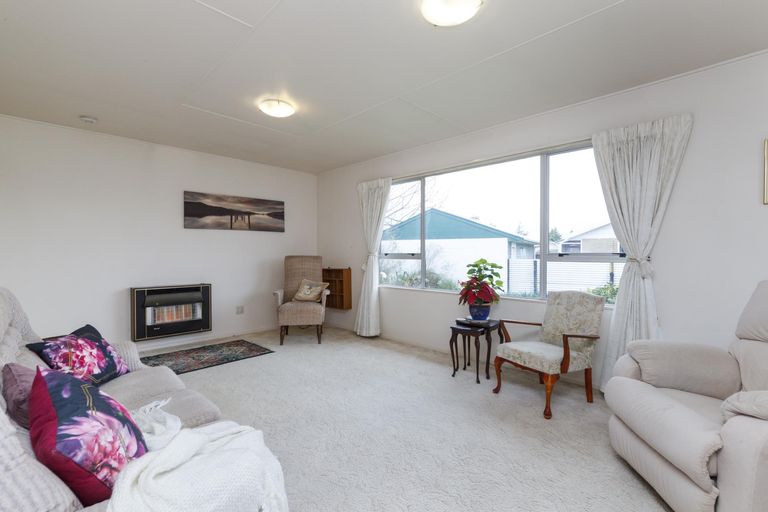 Photo of property in 83 Kaimanawa Street, Kelvin Grove, Palmerston North, 4414