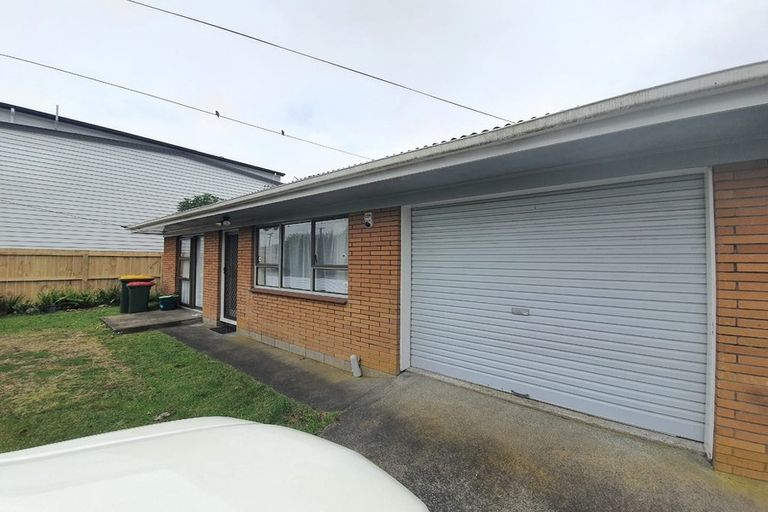 Photo of property in 1/58 East Street, Papakura, 2110