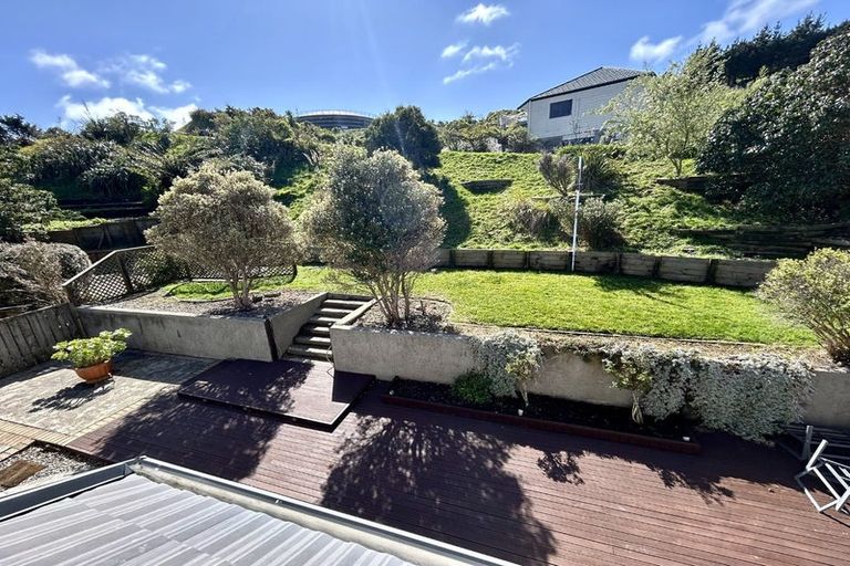 Photo of property in 13 Kilkelly Close, Tawa, Wellington, 5028
