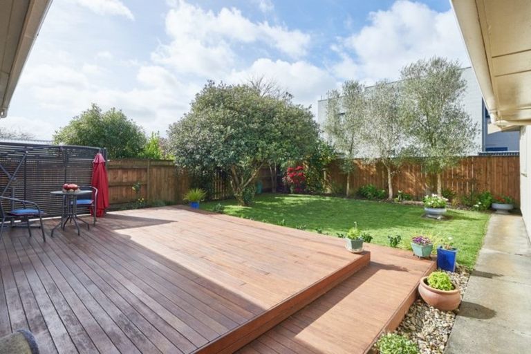 Photo of property in 34 Dahlia Street, Palmerston North, 4410