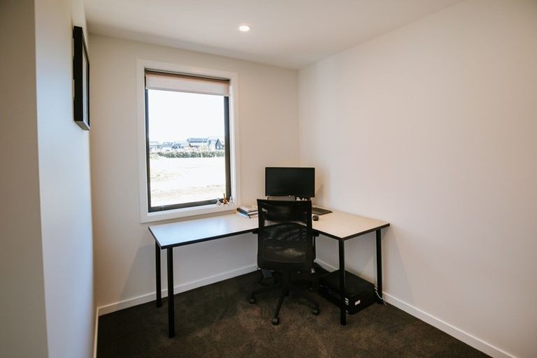 Photo of property in 19 Pounamu Avenue, Albert Town, Wanaka, 9305