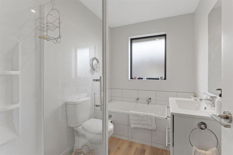 Photo of property in 34 Minerva Crescent, Woodend, 7610