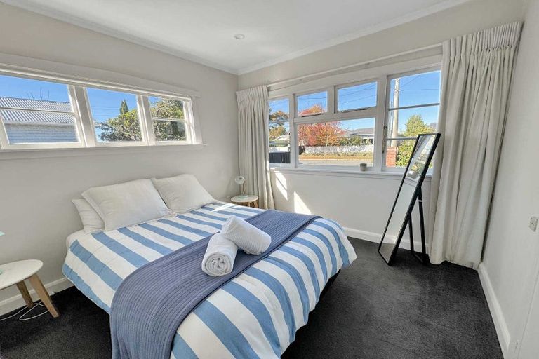 Photo of property in 1/155 Weston Road, St Albans, Christchurch, 8052