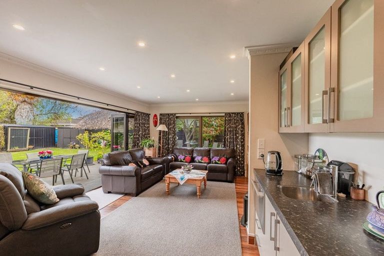 Photo of property in 22 Otatara Road, Taradale, Napier, 4112