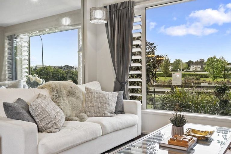 Photo of property in 10 Lake Drive, Karaka, Papakura, 2113