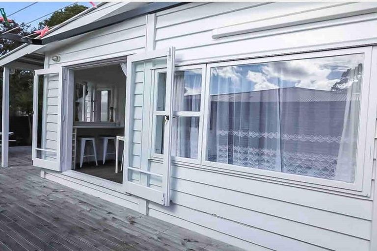 Photo of property in 14 Wood Street, Mangawhai Heads, Mangawhai, 0505