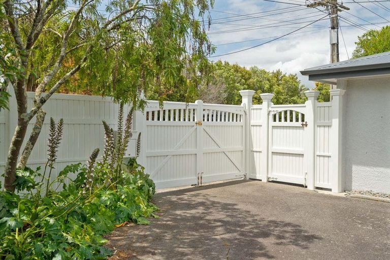 Photo of property in 82 Naples Street, Martinborough, 5711