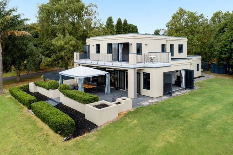 Photo of property in 16 Tupelo Place, Ohauiti, Tauranga, 3112