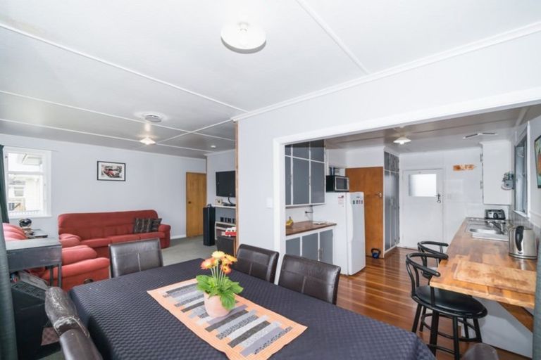 Photo of property in 29 Galway Avenue, Hokowhitu, Palmerston North, 4410