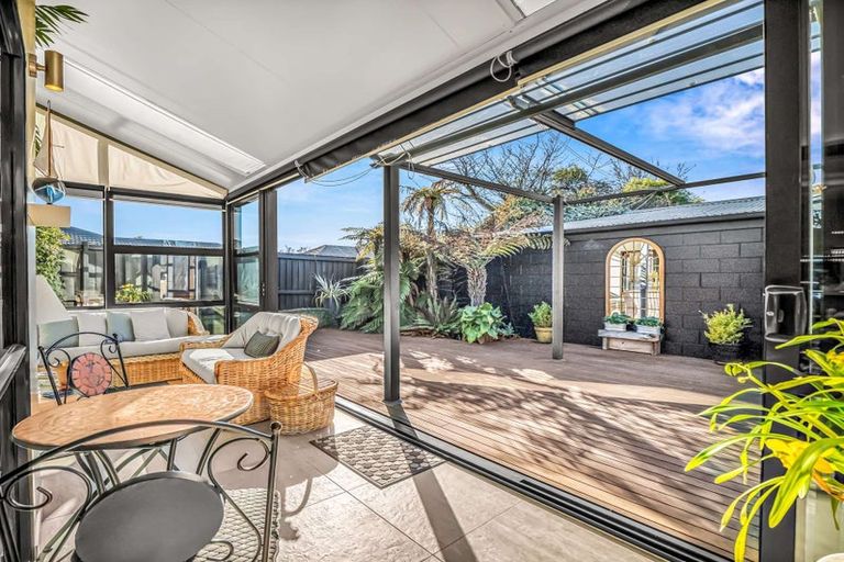 Photo of property in 7 Glenharrow Avenue, Avonhead, Christchurch, 8042