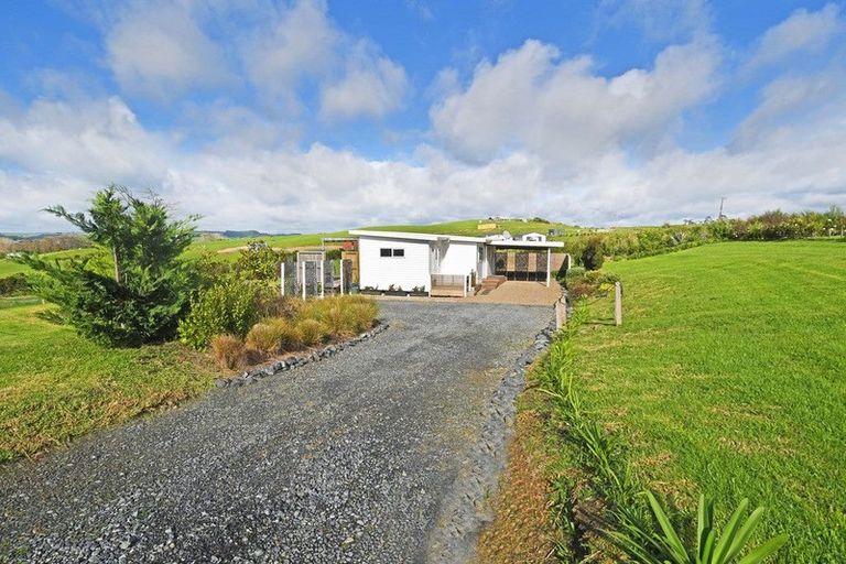 Photo of property in 64 Brown Road, Hakaru, Kaiwaka, 0573