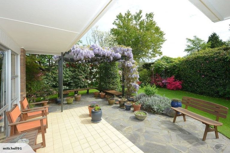 Photo of property in 45 Crofton Road, Harewood, Christchurch, 8051