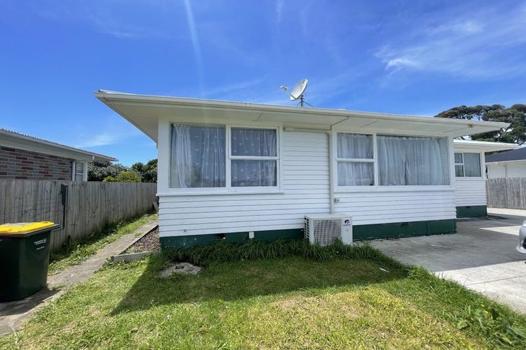 Photo of property in 32a Edinburgh Avenue, Rosehill, Papakura, 2113