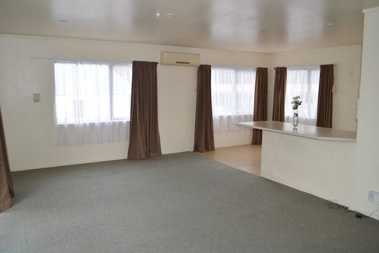 Photo of property in 3b Mungavin Avenue, Ranui, Porirua, 5024