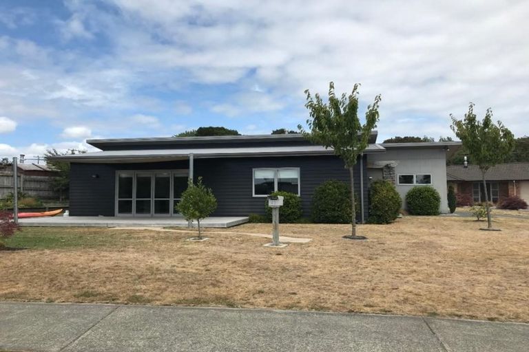 Photo of property in 25 Brompton Close, Richmond Heights, Taupo, 3330