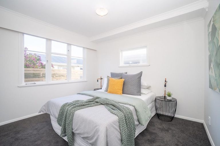 Photo of property in 6 Esk Street, Roslyn, Palmerston North, 4414