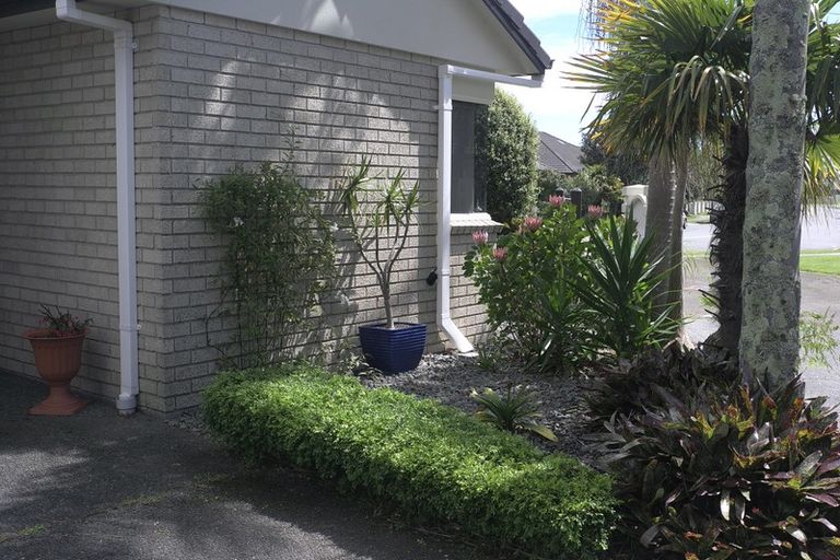 Photo of property in 43 Matene Place, Papamoa Beach, Papamoa, 3118
