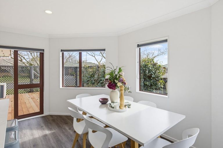 Photo of property in 4 Glen Loch Place, Paraparaumu, 5032