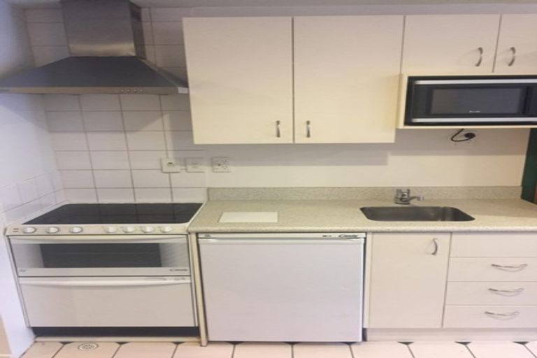 Photo of property in Terrace Heights Apartments, 4g/163 The Terrace, Wellington Central, Wellington, 6011